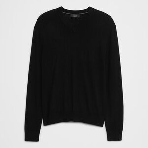 Banana Republic Men's Black V-Neck Sweater